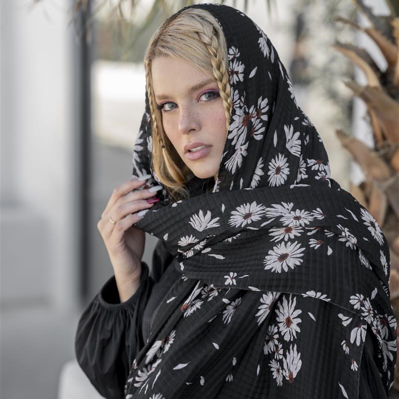 کد 1019 شال پلیسه مربعی Grosse camomille noire mix colors